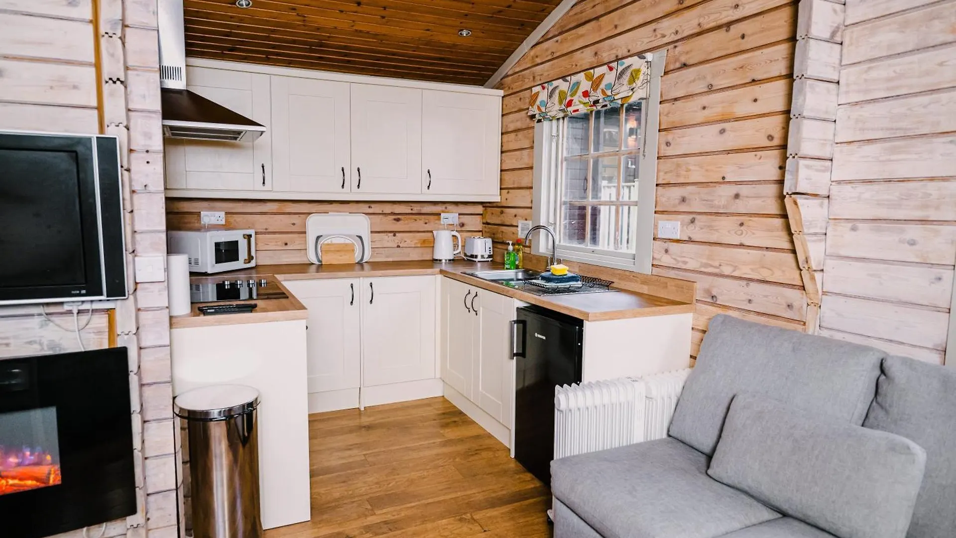 The Jonas Centre Villa Leyburn Hytte